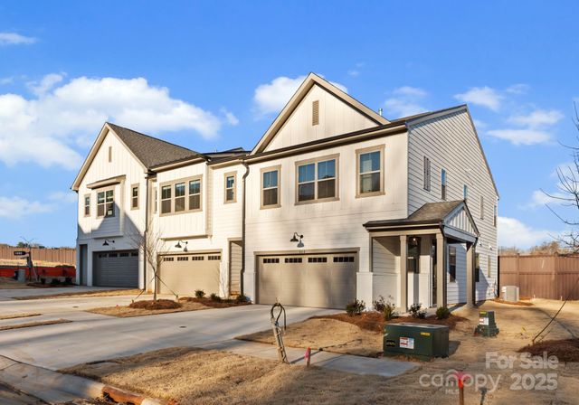 808 Garringer Place, Charlotte, NC 28208