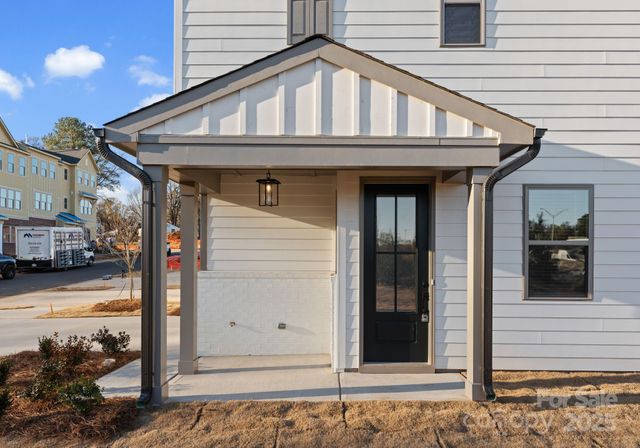 808 Garringer Place, Charlotte, NC 28208