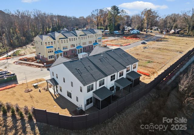 808 Garringer Place, Charlotte, NC 28208