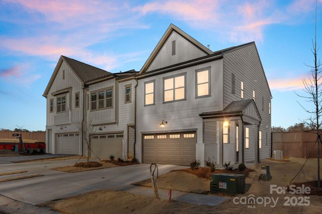 808 Garringer Place, Charlotte, NC 28208