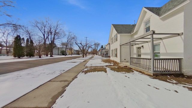 504 1st Street NW, Faribault, MN 55021