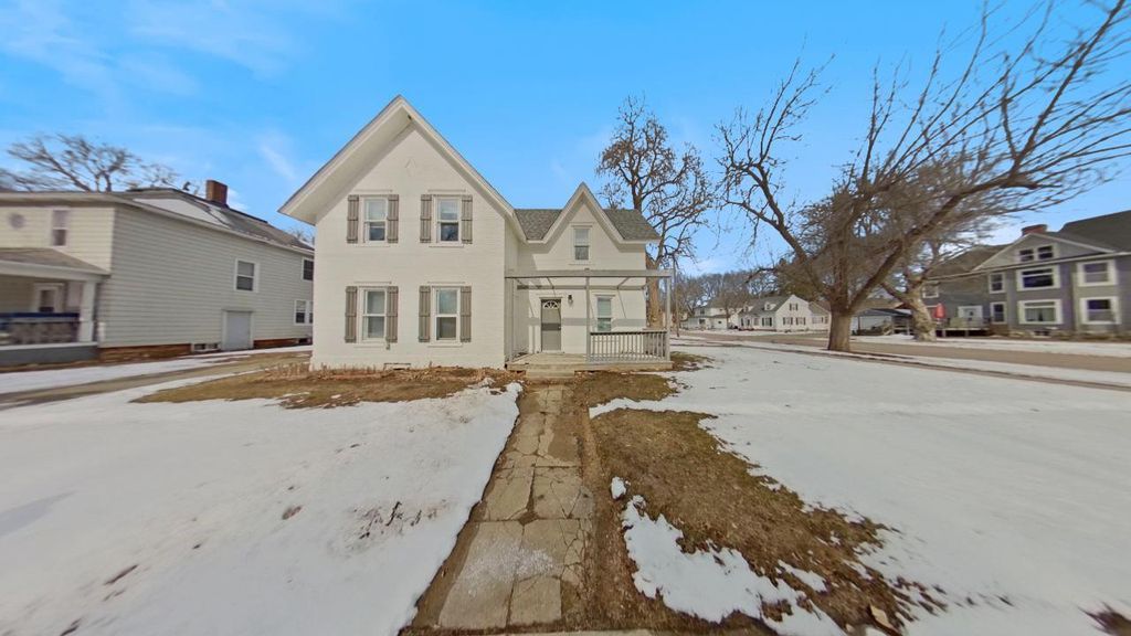 504 1st Street NW, Faribault, MN 55021
