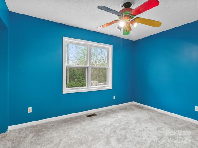 15 Gun Flint Trail, Fletcher, NC 28732