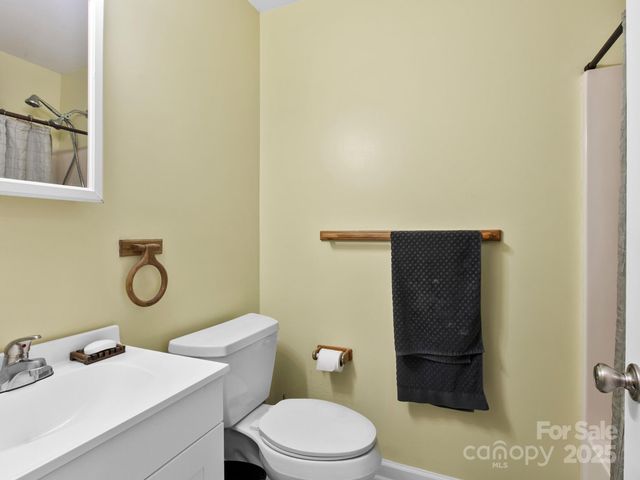 15 Gun Flint Trail, Fletcher, NC 28732