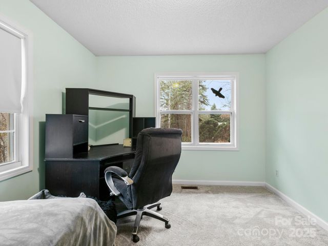 15 Gun Flint Trail, Fletcher, NC 28732