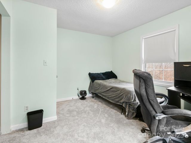 15 Gun Flint Trail, Fletcher, NC 28732