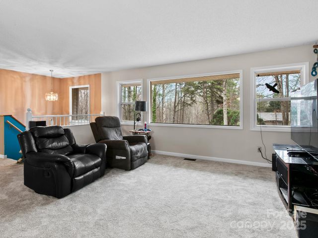 15 Gun Flint Trail, Fletcher, NC 28732