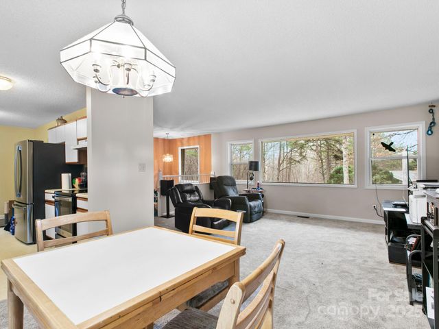 15 Gun Flint Trail, Fletcher, NC 28732