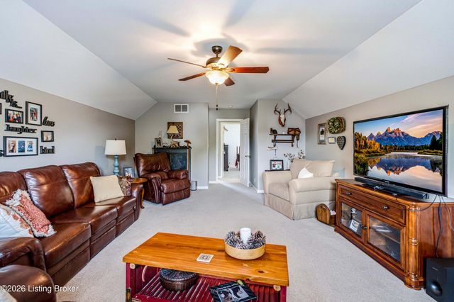 16408 Snaffel Bit Ct, Louisville, KY 40245