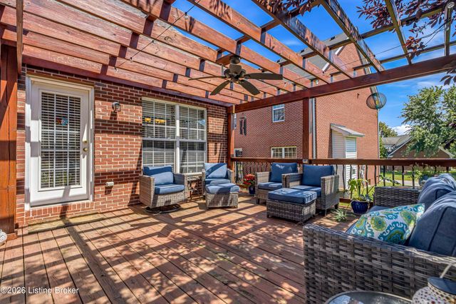 16408 Snaffel Bit Ct, Louisville, KY 40245