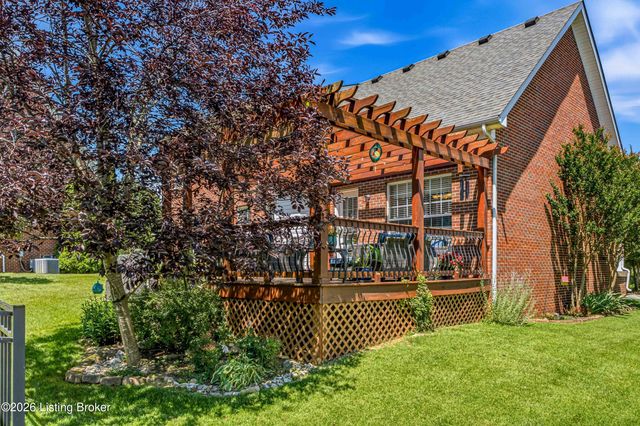 16408 Snaffel Bit Ct, Louisville, KY 40245