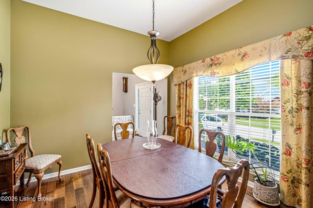 16408 Snaffel Bit Ct, Louisville, KY 40245