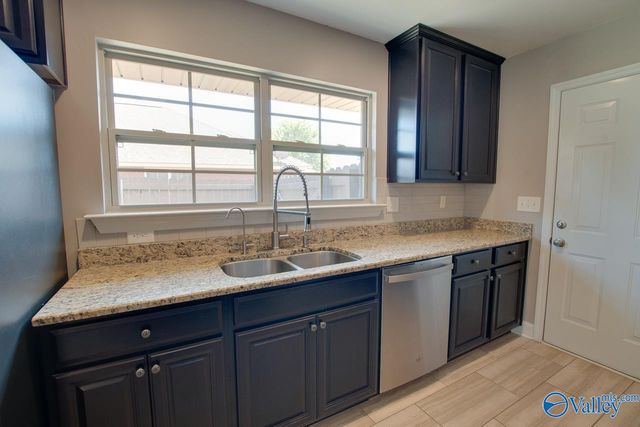 512 Summer Cove Circle, Madison, AL 35757