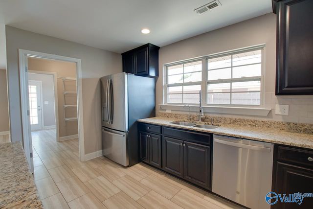 512 Summer Cove Circle, Madison, AL 35757