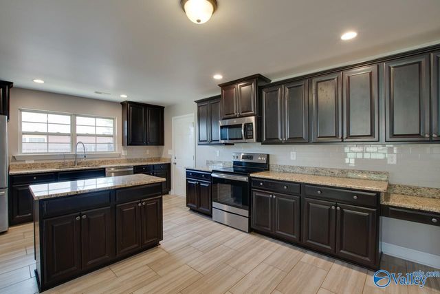 512 Summer Cove Circle, Madison, AL 35757