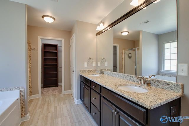 512 Summer Cove Circle, Madison, AL 35757