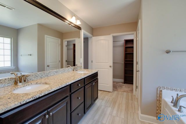 512 Summer Cove Circle, Madison, AL 35757