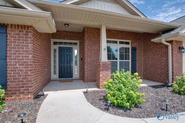 512 Summer Cove Circle, Madison, AL 35757