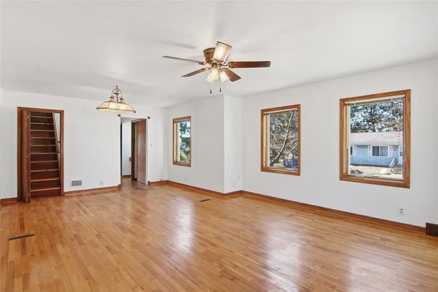 1953 Francis Street, Eau Claire, WI 54703