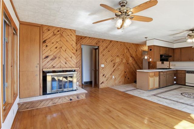 1953 Francis Street, Eau Claire, WI 54703