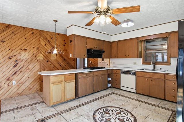 1953 Francis Street, Eau Claire, WI 54703