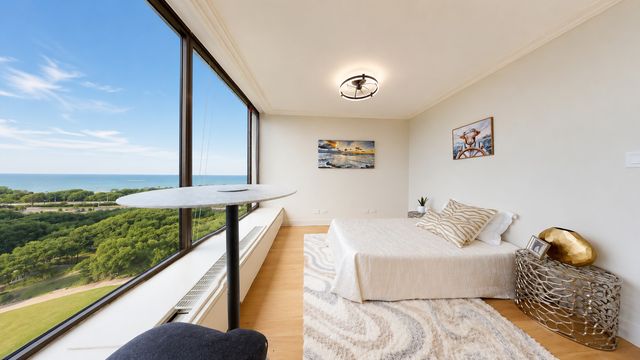 5455 N Sheridan Road 1015, Chicago, IL 60640
