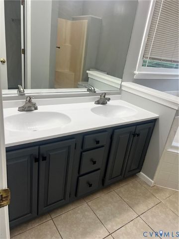7806 Belmont Stakes Dr, Midlothian, VA 23112