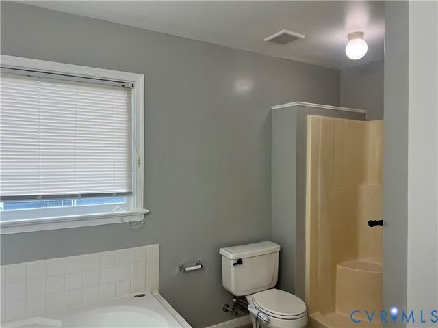 7806 Belmont Stakes Dr, Midlothian, VA 23112