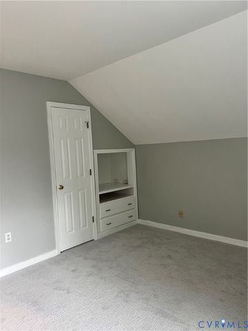 7806 Belmont Stakes Dr, Midlothian, VA 23112