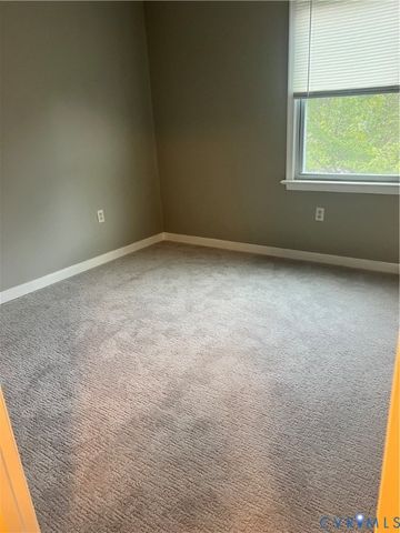 7806 Belmont Stakes Dr, Midlothian, VA 23112