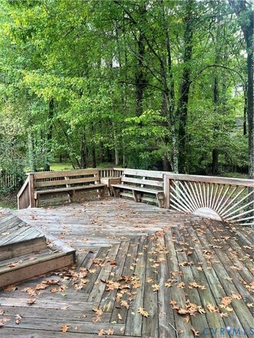 7806 Belmont Stakes Dr, Midlothian, VA 23112