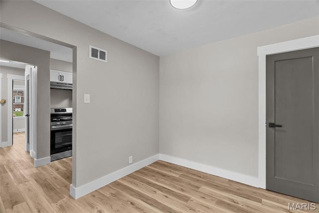 6736 Julian Avenue, University City, MO 63130