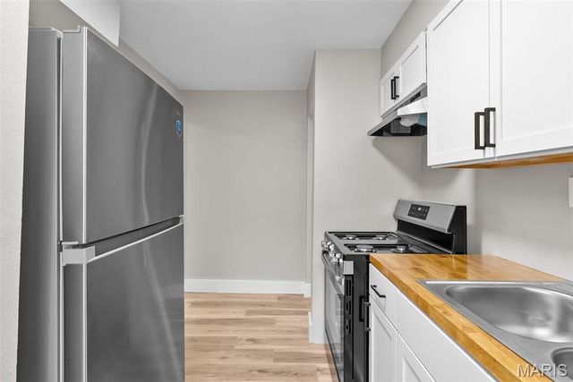 6736 Julian Avenue, University City, MO 63130