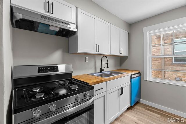 6736 Julian Avenue, University City, MO 63130