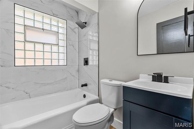 6736 Julian Avenue, University City, MO 63130