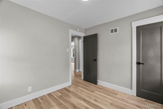 6736 Julian Avenue, University City, MO 63130