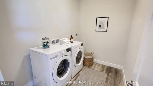 401 STICKLEY DR, Mechanicsburg, PA 17055
