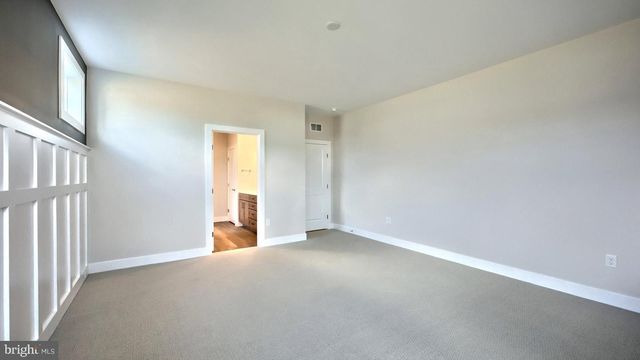 401 STICKLEY DR, Mechanicsburg, PA 17055