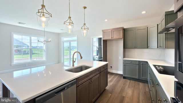 401 STICKLEY DR, Mechanicsburg, PA 17055