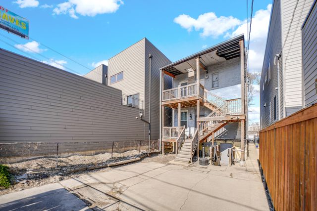 2333 W Montana Street, Chicago, IL 60647