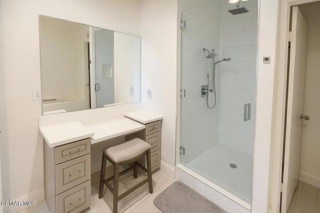 5350 White Oak Avenue 105, Encino, CA 91316