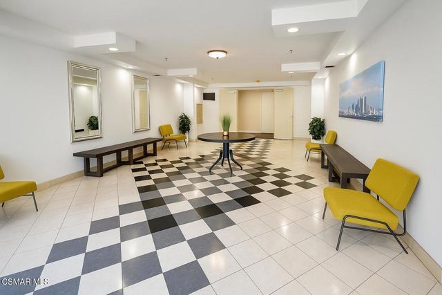 5350 White Oak Avenue 105, Encino, CA 91316