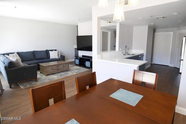 5350 White Oak Avenue 105, Encino, CA 91316