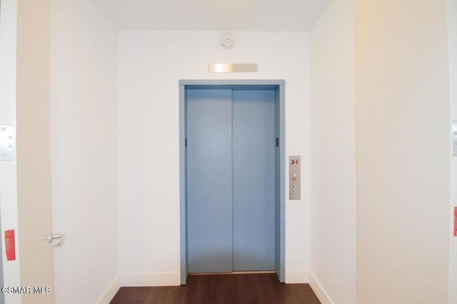 5350 White Oak Avenue 105, Encino, CA 91316