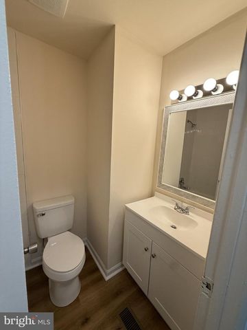 4515 KENWOOD DR, Woodbridge, VA 22193