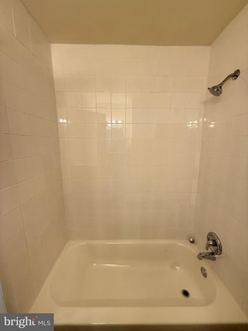 4515 KENWOOD DR, Woodbridge, VA 22193