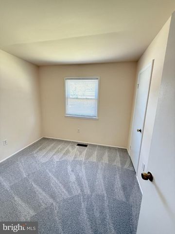 4515 KENWOOD DR, Woodbridge, VA 22193