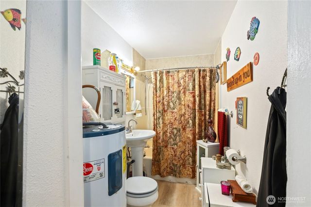 2853 Clare Avenue, Bremerton, WA 98310