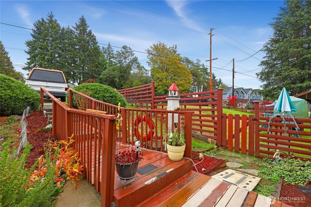 2853 Clare Avenue, Bremerton, WA 98310