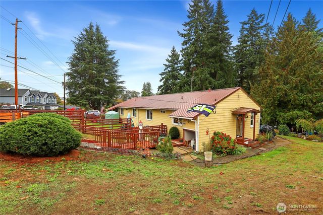 2853 Clare Avenue, Bremerton, WA 98310